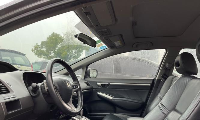 学会正确操作本田思域的左右转向灯(轻松掌握驾驶技巧)-第1张图片-好赞用车 学会正确操作本田思域的左右转向灯(轻松掌握驾驶技巧)-第1张图片-好赞用车