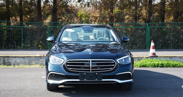 奔驰E流水转向灯（高科技设计与出色性能的结合）-第2张图片-好赞用车