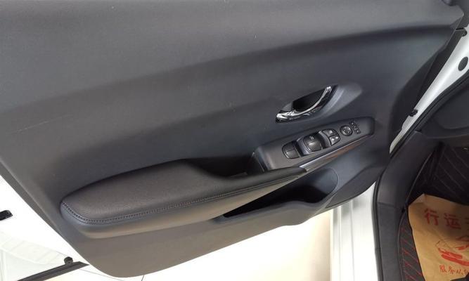 日产蓝鸟老款档位锁住了解决方法是什么？-第2张图片-好赞用车