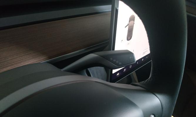 特斯拉打转向灯时影像如何开启？遇到问题怎么解决？-第1张图片-好赞用车