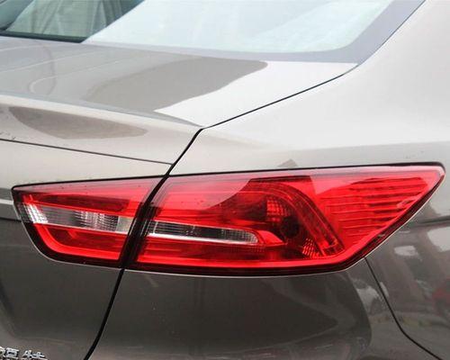 福特左右转向灯一直亮的原因及解决方法(福特车辆转向灯亮的可能原因和具体解决方案)-第2张图片-好赞用车 福特左右转向灯一直亮的原因及解决方法(福特车辆转向灯亮的可能原因和具体解决方案)-第2张图片-好赞用车