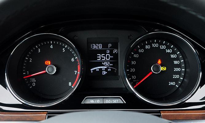 大众宝来转向灯开关拆卸步骤（学会正确拆卸大众宝来转向灯开关）-第2张图片-好赞用车