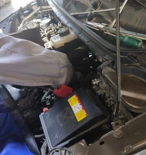 探究标致车烧机油问题的原因及解决方法(标致车烧机油的原因)-第2张图片-好赞用车 探究标致车烧机油问题的原因及解决方法(标致车烧机油的原因)-第2张图片-好赞用车