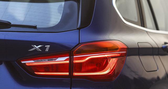 宝马x1左侧转向灯只有一个亮是为什么？如何解决？-第1张图片-好赞用车