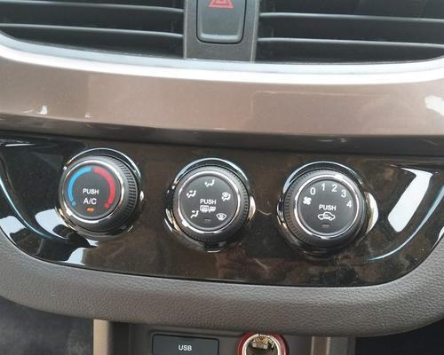 宝骏310右转向灯一直闪问题解决方法（排除宝骏310右转向灯持续闪烁的可能原因和解决方案）-第1张图片-好赞用车