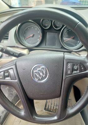 别克君威09款转向灯维修指南（解决转向灯故障的关键步骤及技巧）-第3张图片-好赞用车