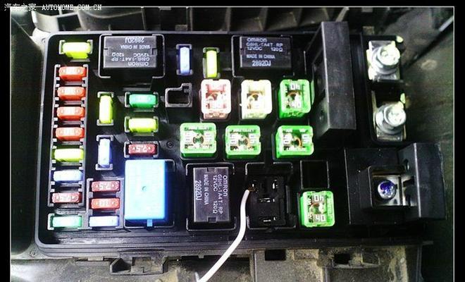 吉利金刚二代保险丝与转向灯的关系是什么？-第3张图片-好赞用车