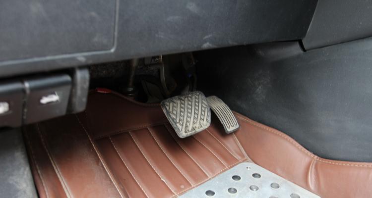 日产阳光自动挡档位线断了怎么接（解决日产阳光自动挡档位线断裂的方法及注意事项）-第2张图片-好赞用车