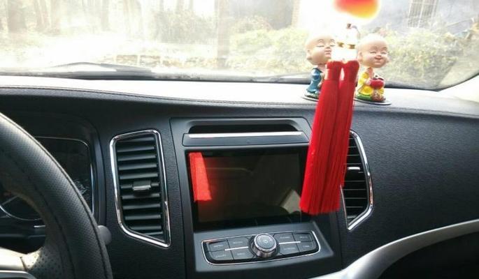 吉利远景转向灯保险丝的功能及位置解析（探究吉利远景转向灯保险丝的作用和安装位置）-第1张图片-好赞用车