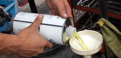 别克凯越刹车油更换周期是多久?多久需要更换一次?-第1张图片-好赞用车 别克凯越刹车油更换周期是多久?多久需要更换一次?-第1张图片-好赞用车