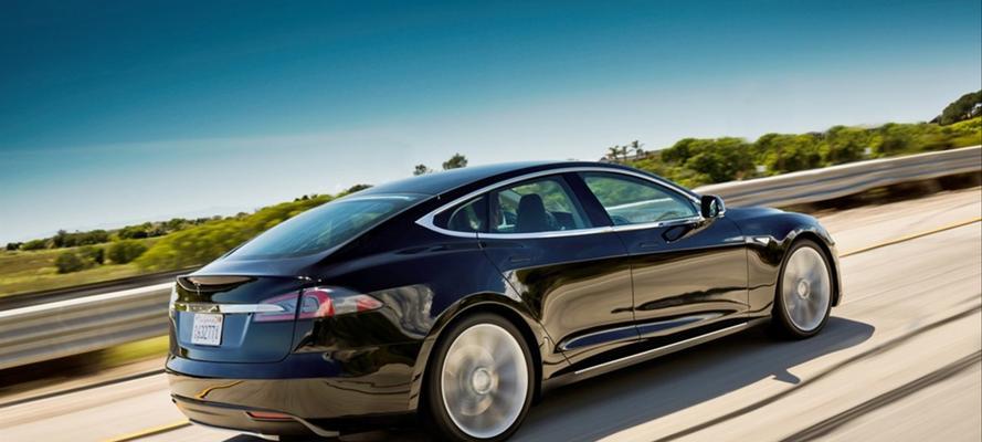 特斯拉刹车灯更新版本（以创新技术为基础）-第1张图片-好赞用车