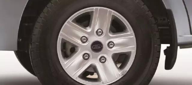 跑高速轮胎气压多少合适？如何检查和调整？-第2张图片-好赞用车