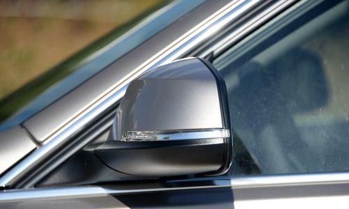 宝马设置转向灯在哪里?转向灯操作步骤详解?-第2张图片-好赞用车 宝马设置转向灯在哪里?转向灯操作步骤详解?-第2张图片-好赞用车