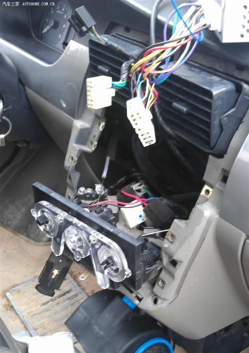 五菱转向灯总成，提升驾驶安全的必备配件（拆解五菱转向灯总成）-第2张图片-好赞用车