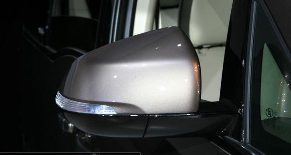 别克gl8转向灯位置在哪里？如何更换？-第1张图片-好赞用车