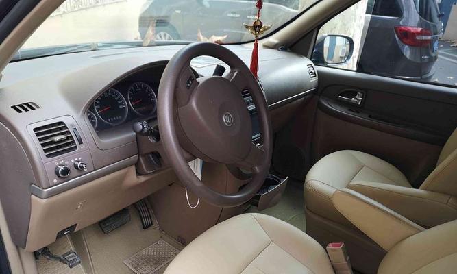 别克gl8转向灯位置在哪里？如何更换？-第2张图片-好赞用车