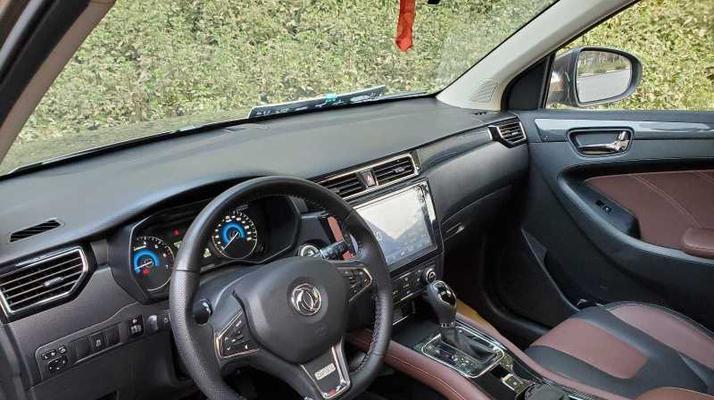 东风风光560转向灯保险的重要性与选择（为您的行车安全护航）-第1张图片-好赞用车