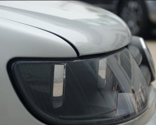 大众汽车后视镜转向灯灯泡更换指南（简单易学）-第1张图片-好赞用车