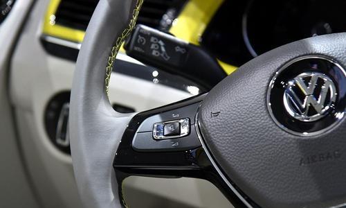 大众汽车后视镜转向灯灯泡更换指南（简单易学）-第3张图片-好赞用车