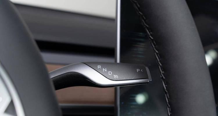 特斯拉转弯的正确打转向灯方法(学会使用特斯拉转向灯)-第3张图片-好赞用车 特斯拉转弯的正确打转向灯方法(学会使用特斯拉转向灯)-第3张图片-好赞用车