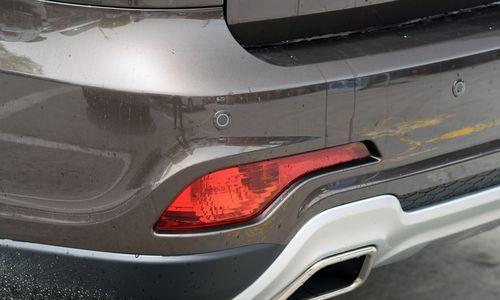 比亚迪S7前转向灯平角设计的优势与特点（优雅简约的设计）-第2张图片-好赞用车