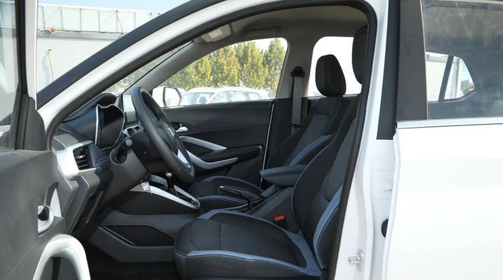 宝骏510转向灯调整方法是什么？调整后如何确保安全使用？-第1张图片-好赞用车