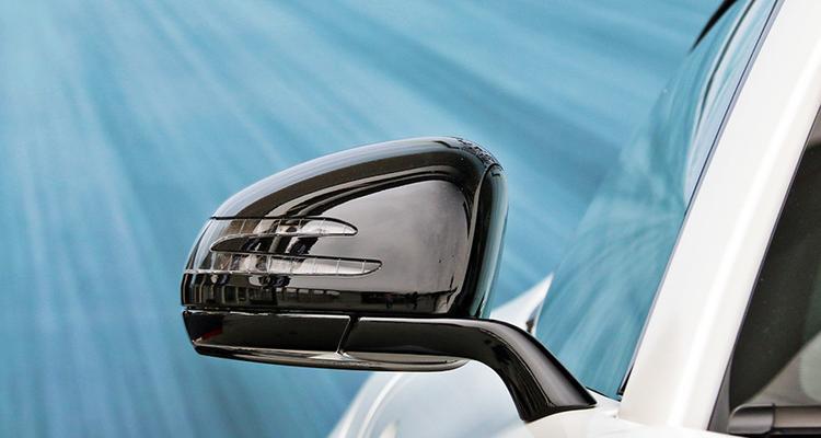 奔驰车转向灯更改价格解析（了解更改奔驰车转向灯的费用和流程）-第1张图片-好赞用车