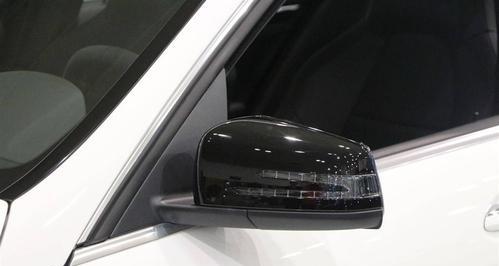 奔驰车转向灯更改价格解析（了解更改奔驰车转向灯的费用和流程）-第2张图片-好赞用车