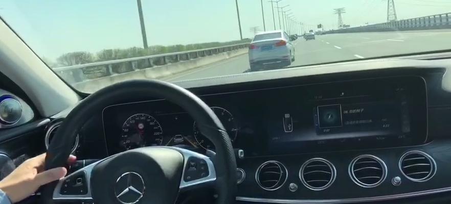 奔驰左转向灯故障及解决方法（解决您奔驰左转向灯故障的有效方法）-第3张图片-好赞用车