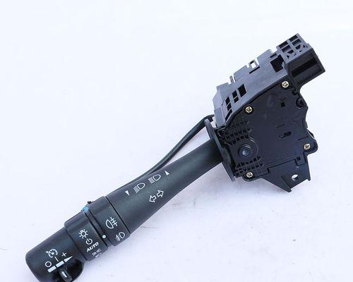 别克君越后视镜转向灯更换指南（简明易懂的教程）-第2张图片-好赞用车