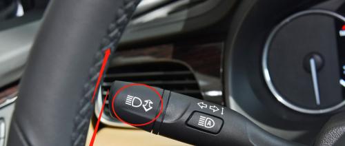 别克君越后视镜转向灯更换指南（简明易懂的教程）-第3张图片-好赞用车