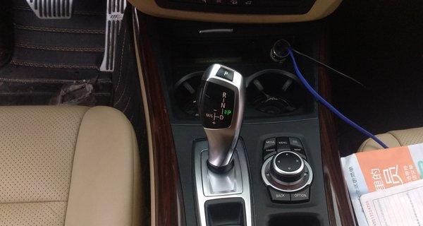 宝马x5转向灯亮仪表不亮怎么回事？如何解决？-第1张图片-好赞用车