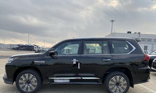 雷克萨斯LX570（探索全新LX570的豪华配置与强悍性能）-第2张图片-好赞用车