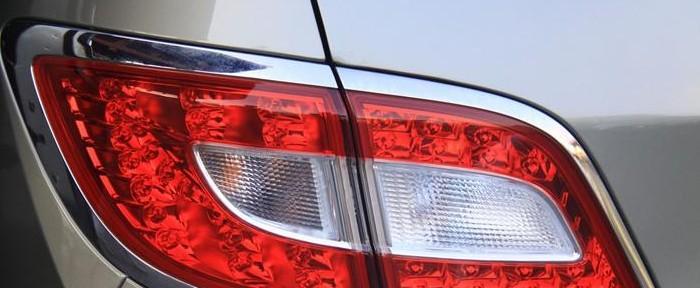 别克车型转向灯位置图标详解（探究别克车型中转向灯位置的图标设计与功能）-第2张图片-好赞用车