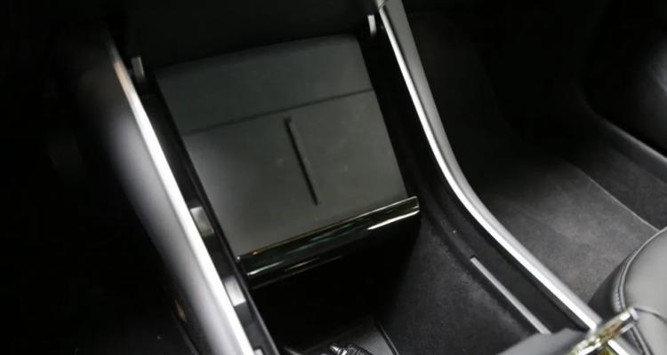 特斯拉车型的档位设计与功能解析（探寻特斯拉车型中创新的档位设计）-第3张图片-好赞用车