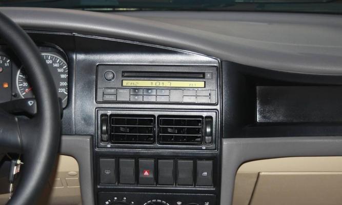 大众普桑转向灯保险丝大全（了解大众普桑转向灯保险丝的重要性及更换方法）-第3张图片-好赞用车