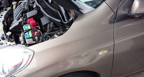 日产阳光翼子板转向灯怎么更换？更换教程步骤是什么？-第3张图片-好赞用车