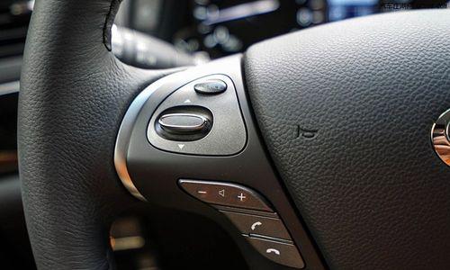 英菲尼迪方向盘左右转向灯不亮怎么办？常见故障解决方法是什么？-第1张图片-好赞用车