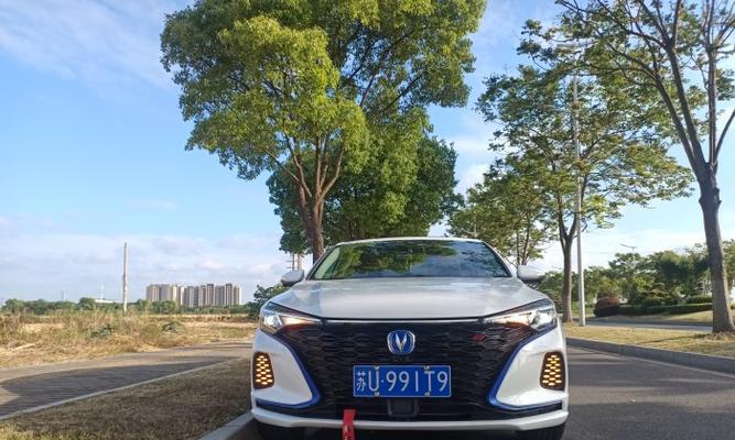 长安逸动自带刹车灯，安全无忧（创新科技）-第2张图片-好赞用车