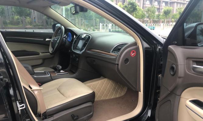 克莱斯勒300c转向灯开关拆卸方法是什么？需要哪些工具？-第1张图片-好赞用车