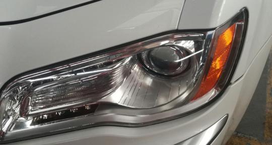 克莱斯勒300c转向灯开关拆卸方法是什么？需要哪些工具？-第2张图片-好赞用车