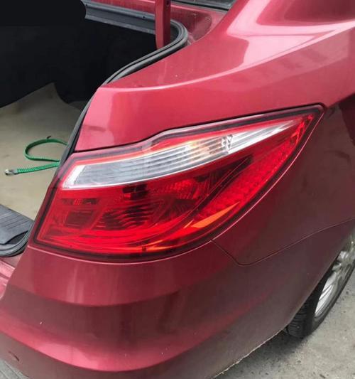 长安逸动刹车灯色号的车型是什么（揭秘长安逸动刹车灯的颜色标准和车型匹配）-第3张图片-好赞用车