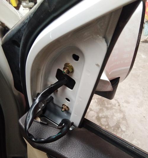 宝骏630换左右转向灯总成拆卸方法是什么?步骤详细吗?-第1张图片-好赞用车 宝骏630换左右转向灯总成拆卸方法是什么?步骤详细吗?-第1张图片-好赞用车