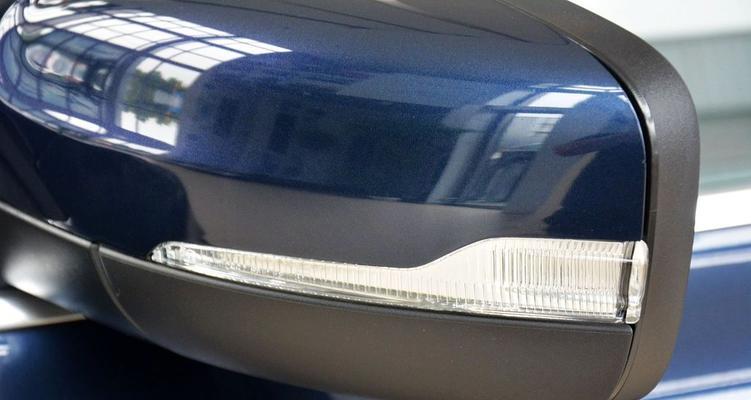 沃尔沃转向灯线的功能及维护方法（探索沃尔沃转向灯线的重要性）-第1张图片-好赞用车