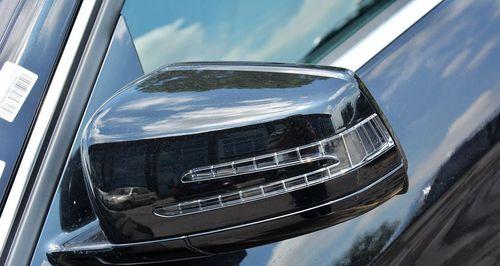 奔驰450的转向灯在哪里？如何快速找到并使用？-第3张图片-好赞用车