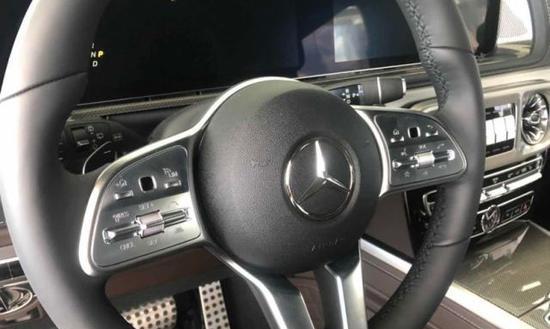 奔驰转向灯后面亮前面不亮了怎么回事？如何快速解决？-第2张图片-好赞用车