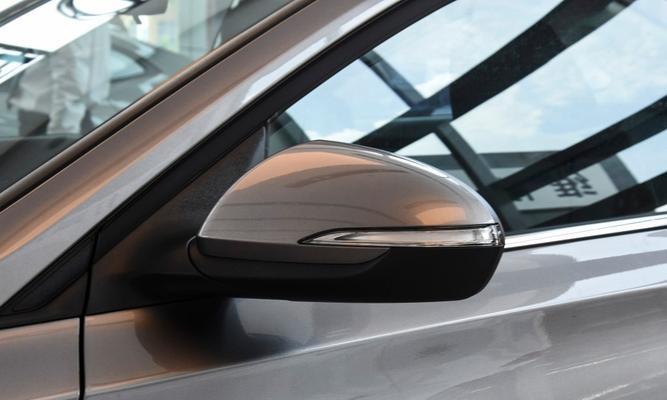 长安逸动plus高位刹车灯拆解教程?拆解过程中常见问题有哪些?-第1张图片-好赞用车 长安逸动plus高位刹车灯拆解教程?拆解过程中常见问题有哪些?-第1张图片-好赞用车