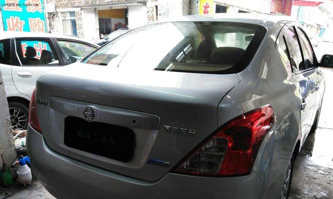 东风日产阳光刹车灯不亮怎么办？更换方法是什么？-第2张图片-好赞用车