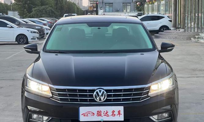 揭秘大众帕萨特转向灯的神秘型号（探索大众帕萨特转向灯的型号和技术特点）-第1张图片-好赞用车