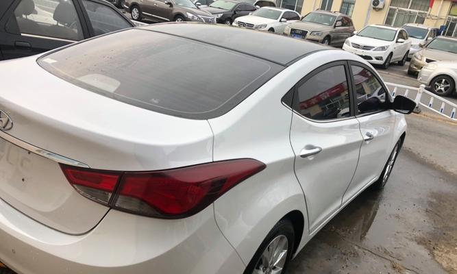 如何更换现代朗动车前转向灯（简单操作）-第3张图片-好赞用车